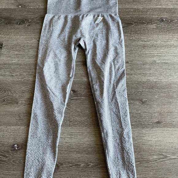 Gymshark Kids Textured Gray Leggings - Picture 1 of 5